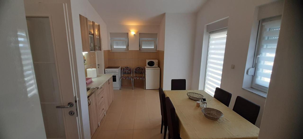 סוטומורה Apartmani Paradise מראה חיצוני תמונה
