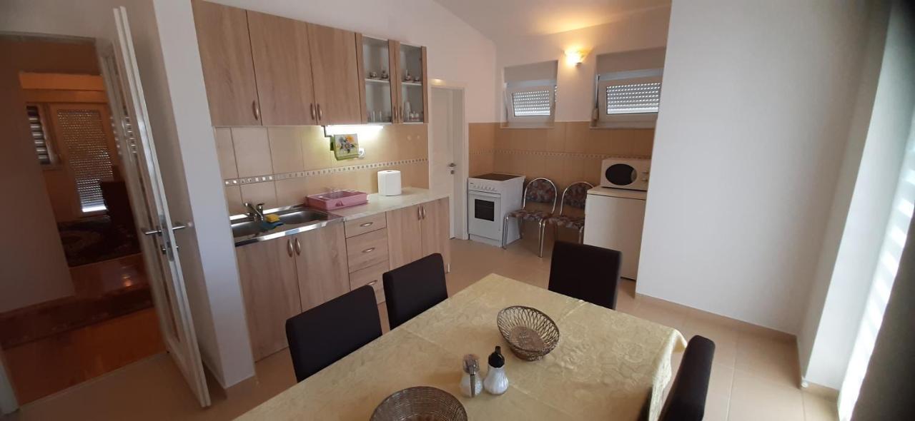 סוטומורה Apartmani Paradise מראה חיצוני תמונה