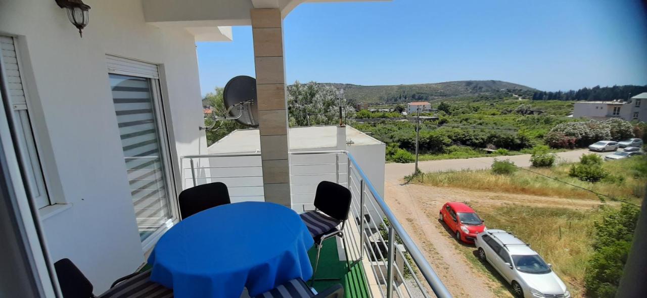 סוטומורה Apartmani Paradise מראה חיצוני תמונה