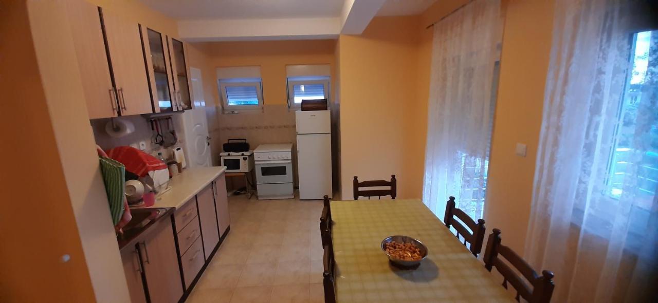סוטומורה Apartmani Paradise מראה חיצוני תמונה